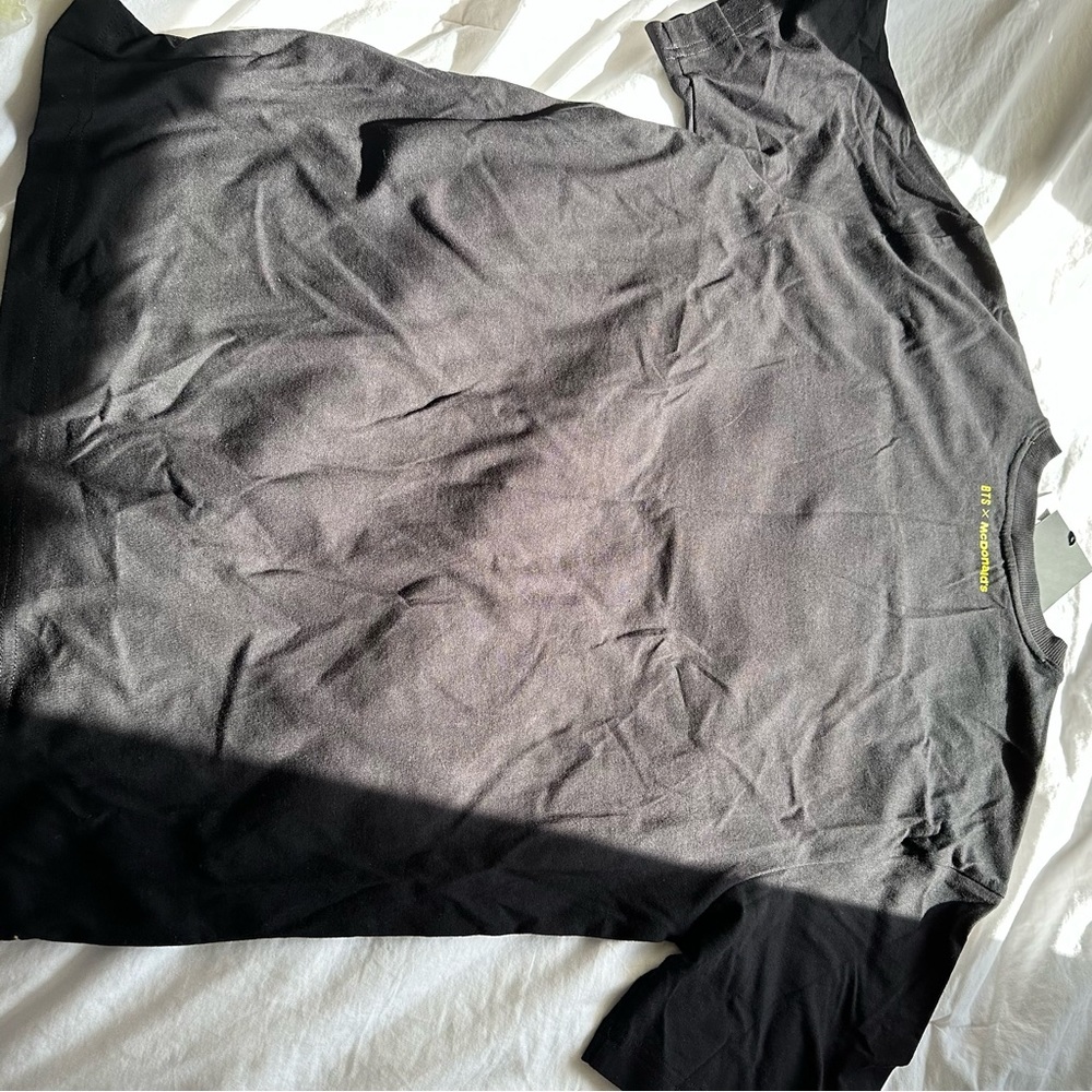 BTS X MCD MELTING SS TEE BLACK - Picture 4 of 6